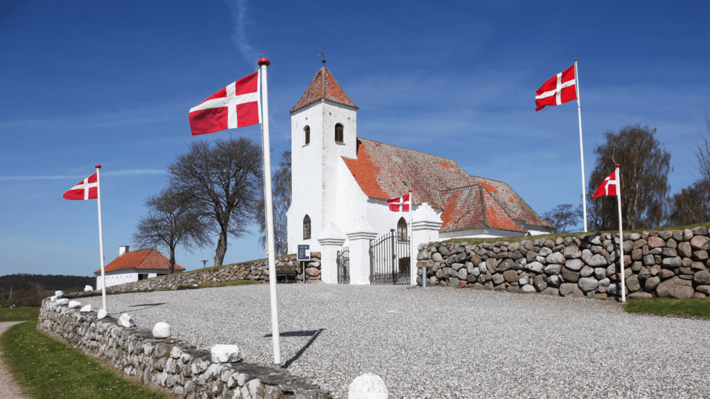 Konfirmation: Mor giver oplevelser og planlægger festen. Far giver aktier